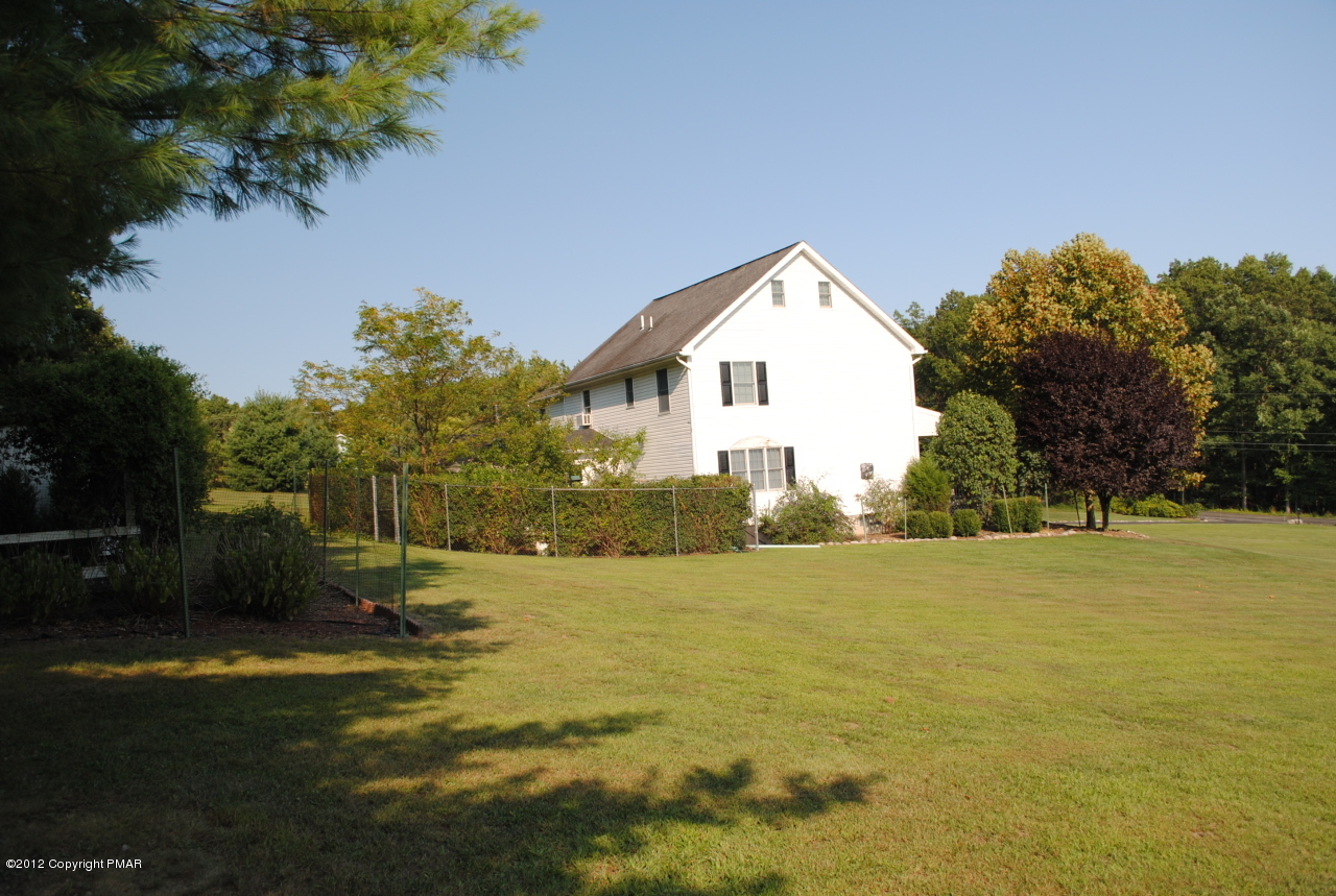 185 Five Springs Road Stroudsburg, PA 18360 - Photo 24 of 29 Side of house