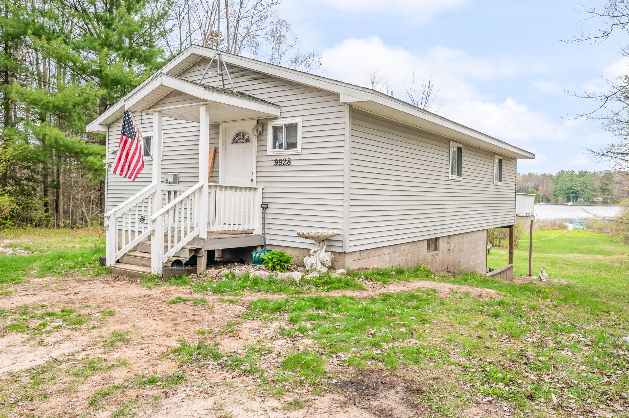 9928 Sandy Lane Reed City, MI 49677 - Photo 2 of 36 25-web-or-mls-9928-ShadyLane-ReedCity-25