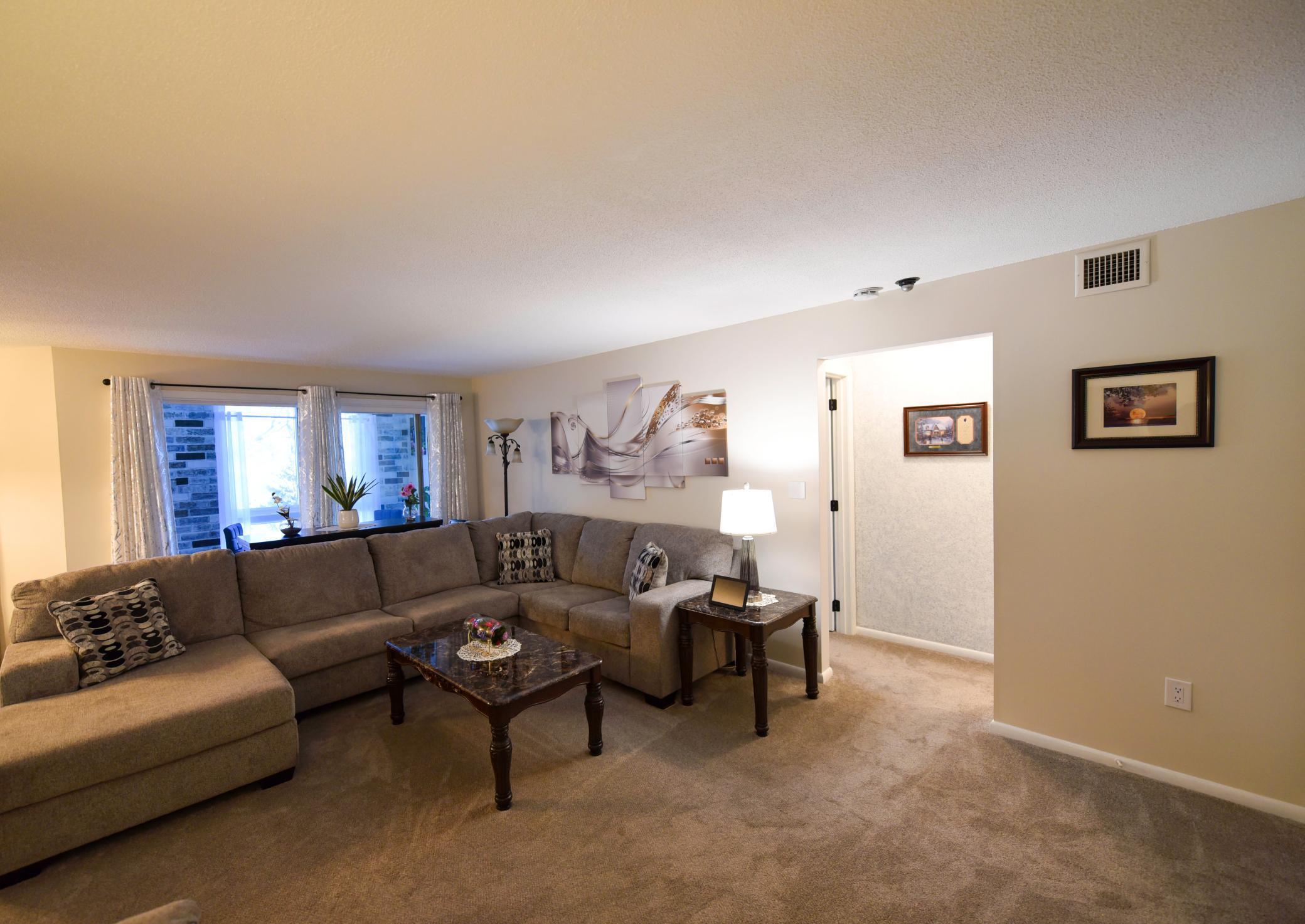 1850 Eagle Ridge Drive, Unit E205 Mendota Heights, MN 55118 - Photo 4 of 23