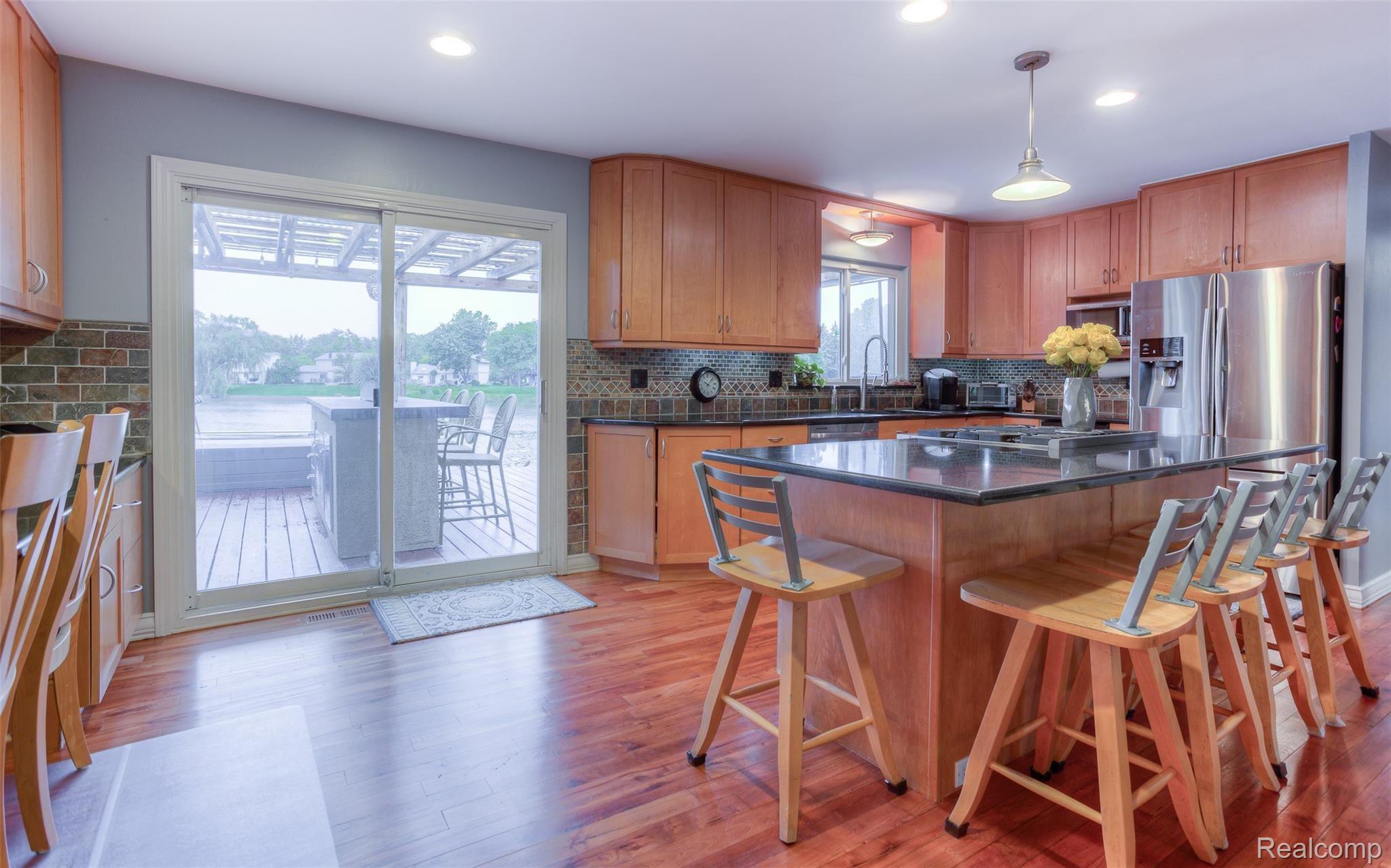40757 Village Wood Road Novi, MI 48375 - Photo 17 of 48 40757 village wood interiors (16).jpg
