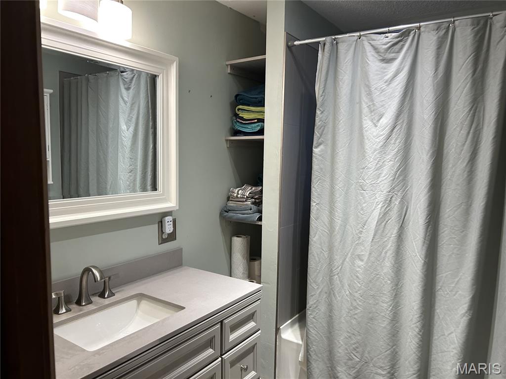 10198 Old Rte 66 Litchfield, IL 62056 - Photo 11 of 19