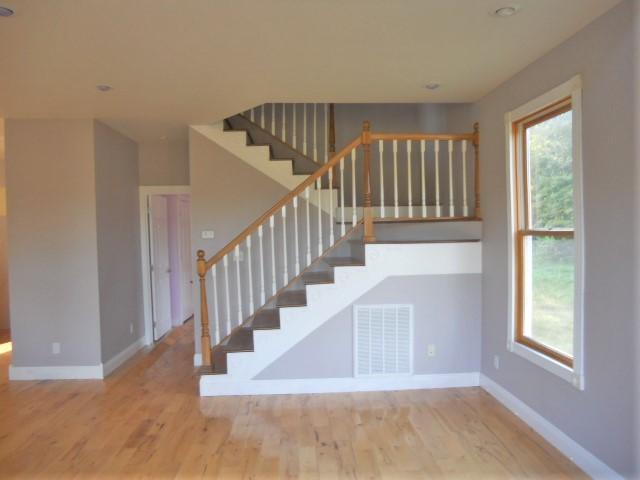 162 Ray Cross Road Harriman, TN 37748 - Photo 3 of 11 Living Room