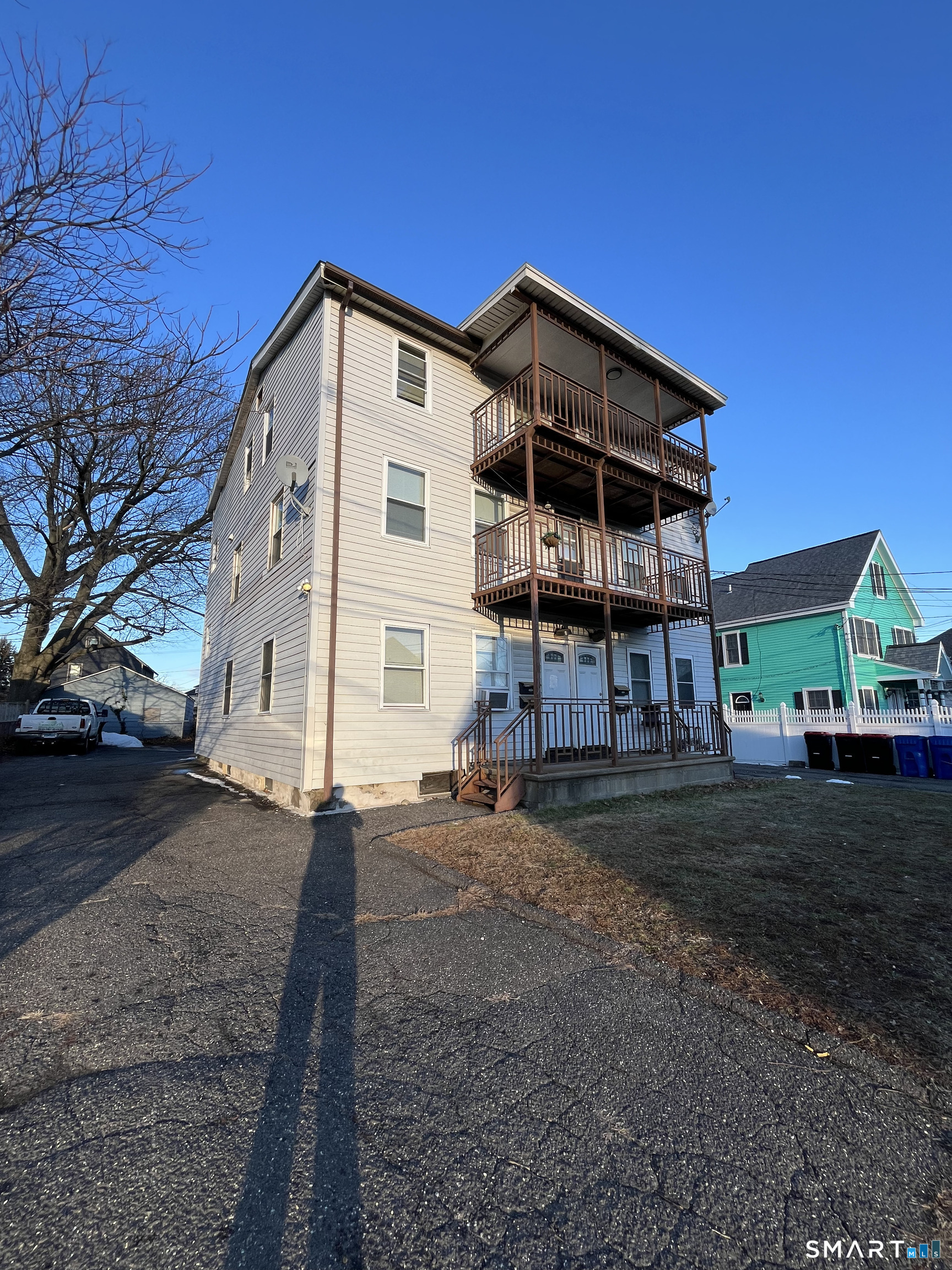 a view of a large white building