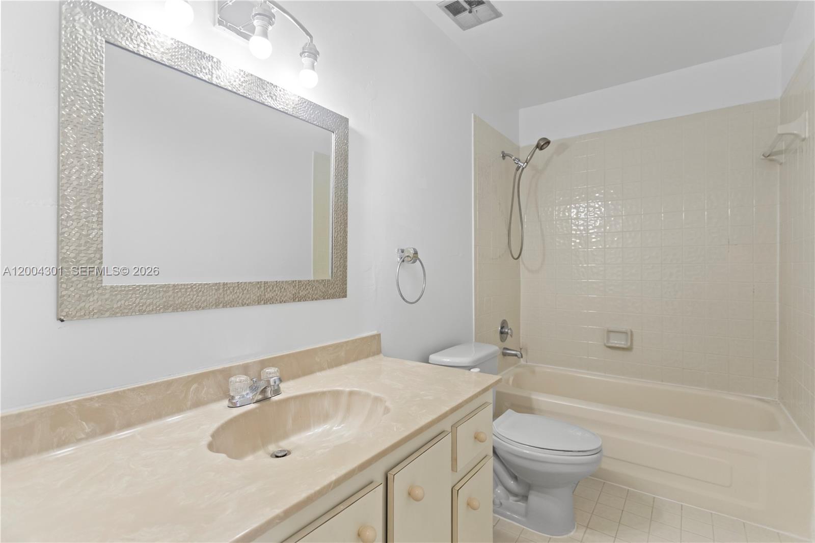 6745 Northwest 169th Street, Unit G Hialeah, FL 33015 - Photo 19 of 29