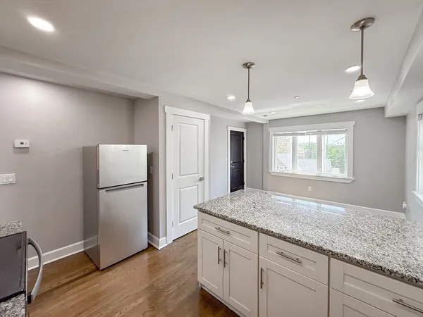 $2,100 | 468 Salem Street, Unit 3, Malden, MA 02148