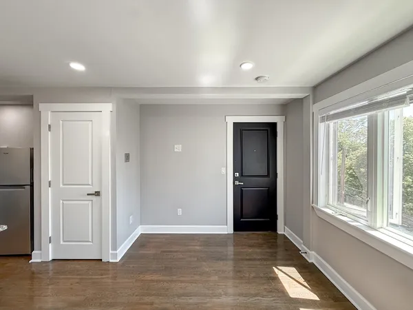 $2,100 | 468 Salem Street, Unit 3, Malden, MA 02148