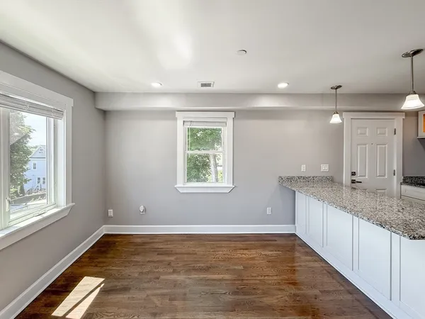 $2,100 | 468 Salem Street, Unit 3, Malden, MA 02148