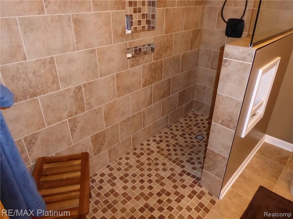 249 Dieterle Road Fowlerville, MI 48836 - Photo 22 of 36 Custom Shower.JPG