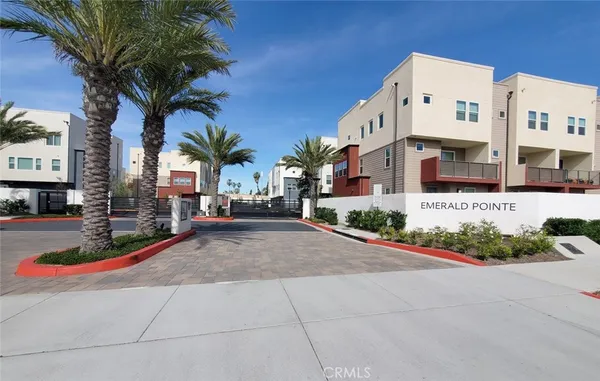 $890,000 | 1673 West Lincoln Avenue, Unit 102, Anaheim, CA 92801