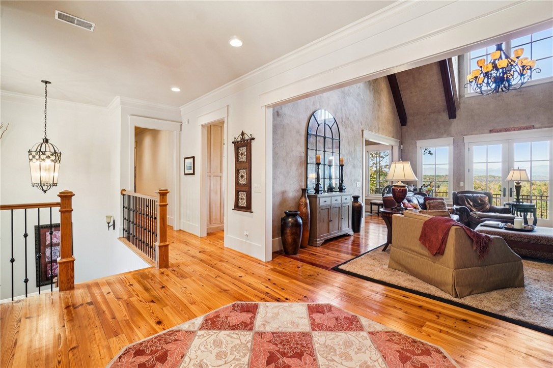 812 Top Ridge Drive Sunset, SC 29685 - Photo 9 of 48