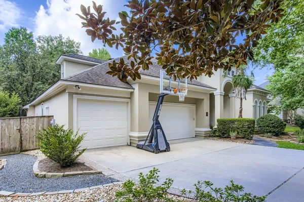 $8,000 | 31 Glenleigh Place, The Woodlands, TX 77381