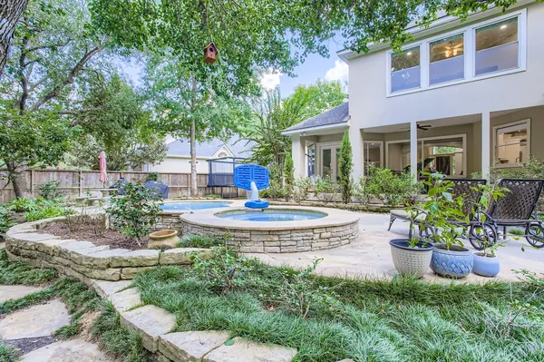 $8,000 | 31 Glenleigh Place, The Woodlands, TX 77381