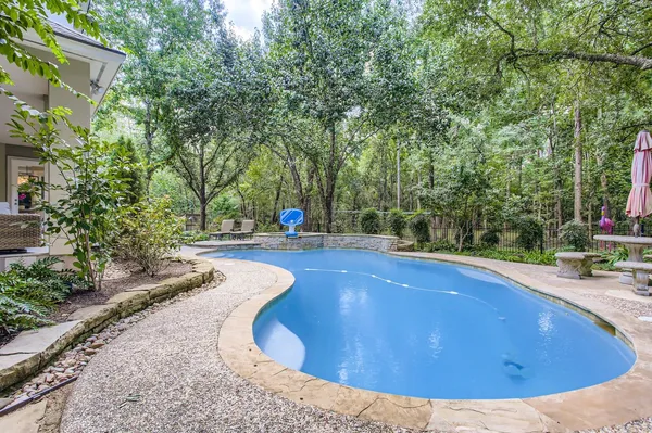 $8,000 | 31 Glenleigh Place, The Woodlands, TX 77381