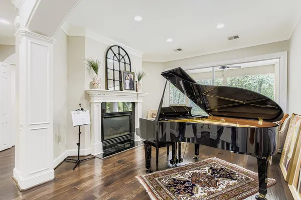 $8,000 | 31 Glenleigh Place, The Woodlands, TX 77381