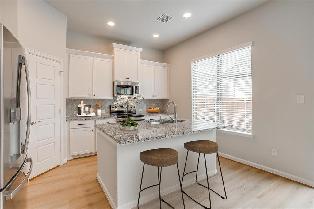 10512 Palmera Road Fort Worth, TX 76126 - Photo 6 of 40 Gallery Image 6