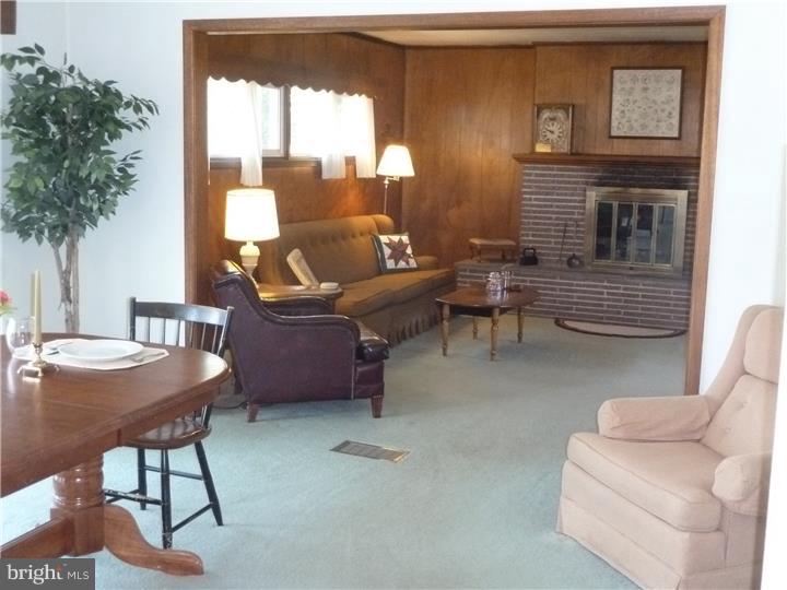 434 Norma Road Ambler, PA 19002 - Photo 8 of 25 Family Room