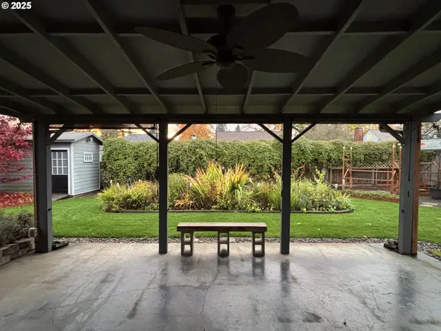 $449,900 | 1725 24th Street Northeast, Salem, OR 97301