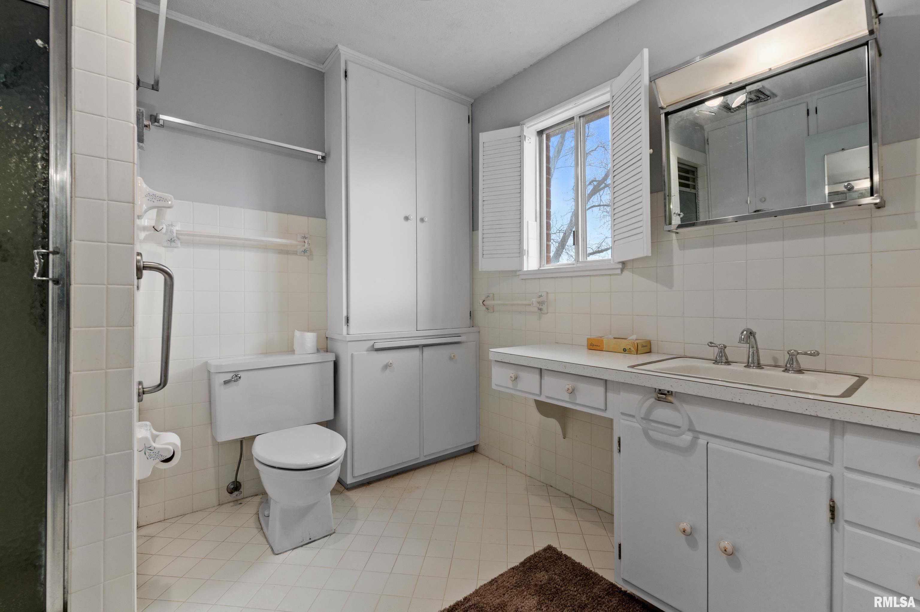1313 9th Street, Unit BC Moline, IL 61265 - Photo 13 of 27 Gallery Image 13