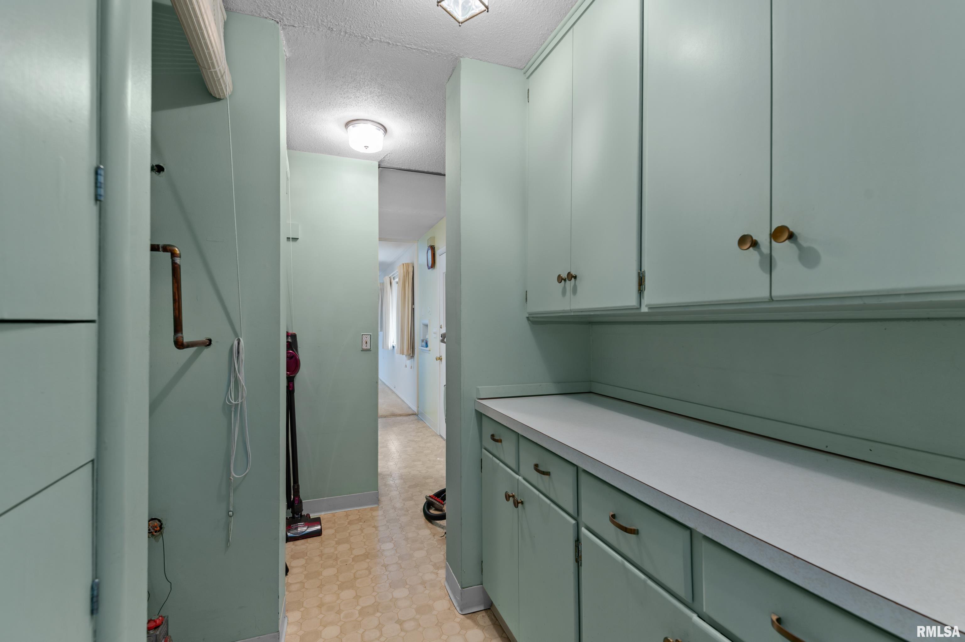 1313 9th Street, Unit BC Moline, IL 61265 - Photo 14 of 27 Gallery Image 14