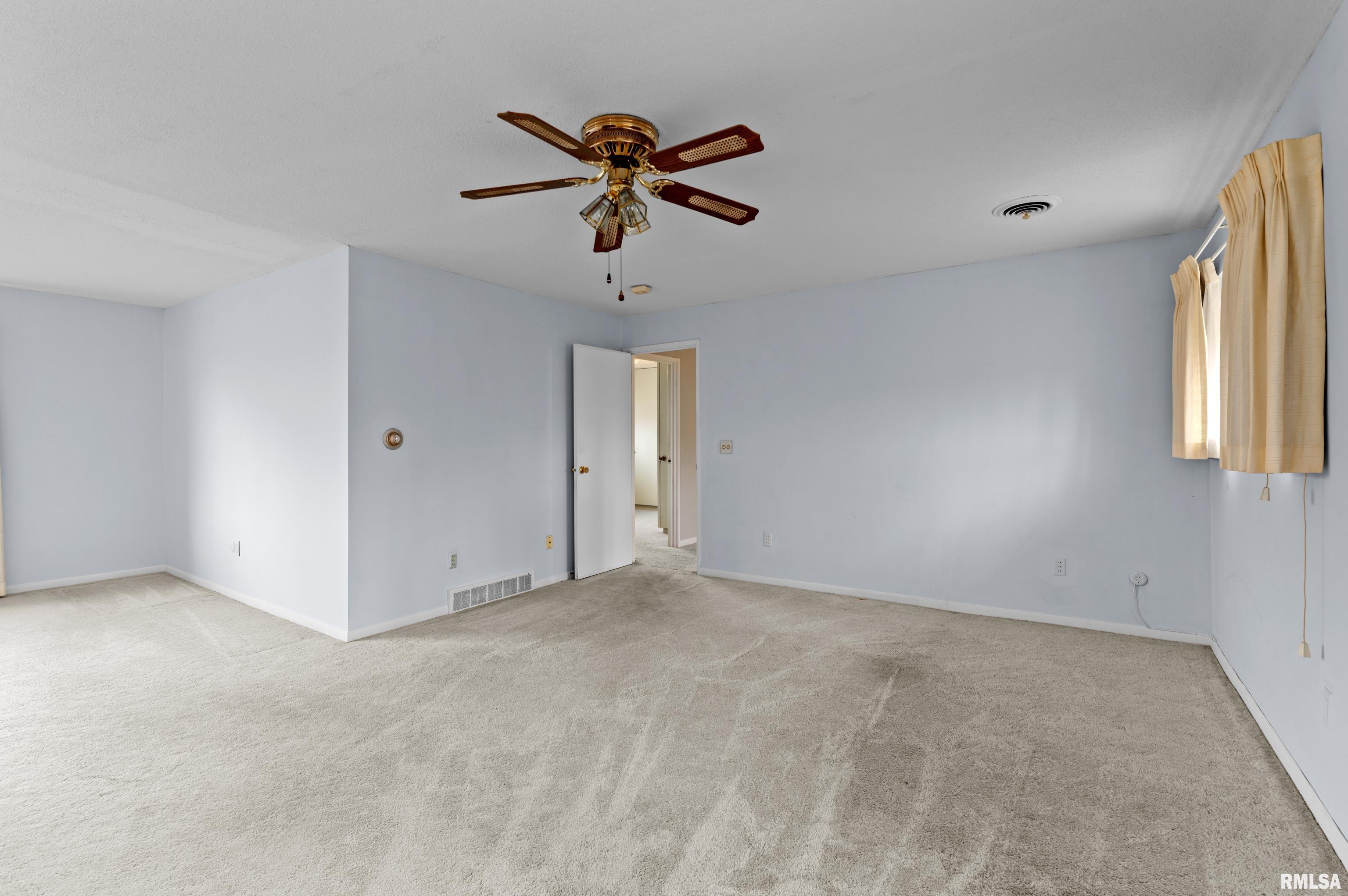 1313 9th Street, Unit BC Moline, IL 61265 - Photo 4 of 27 Gallery Image 4