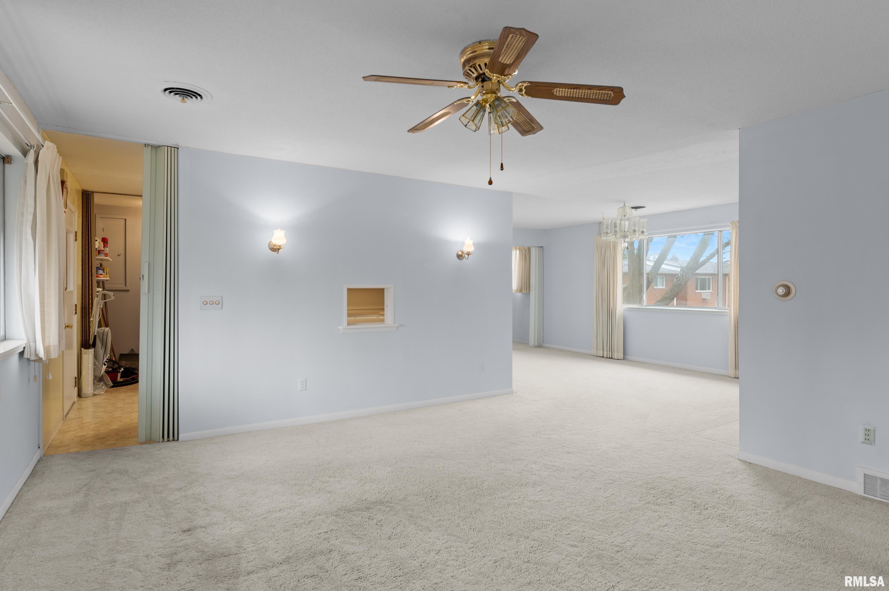 1313 9th Street, Unit BC Moline, IL 61265 - Photo 5 of 27 Gallery Image 5