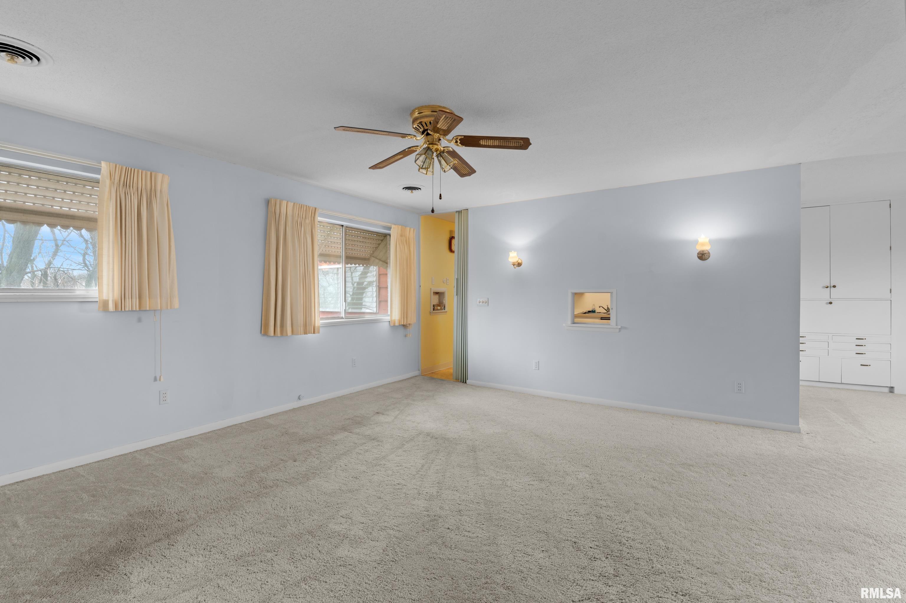 1313 9th Street, Unit BC Moline, IL 61265 - Photo 6 of 27 Gallery Image 6