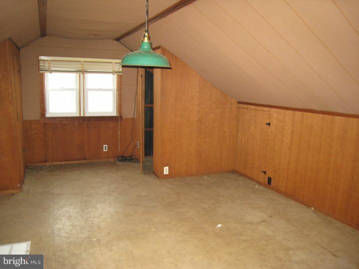 9229 Horatio Road Philadelphia, PA 19114 - Photo 3 of 8 Bonus Room