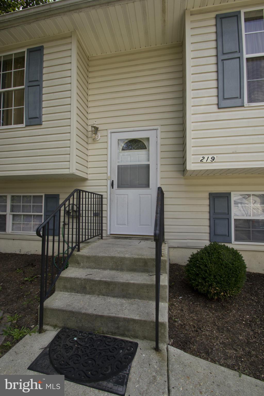 219 Cresswell Road Baltimore, MD 21225 - Photo 2 of 22 Front Entrance