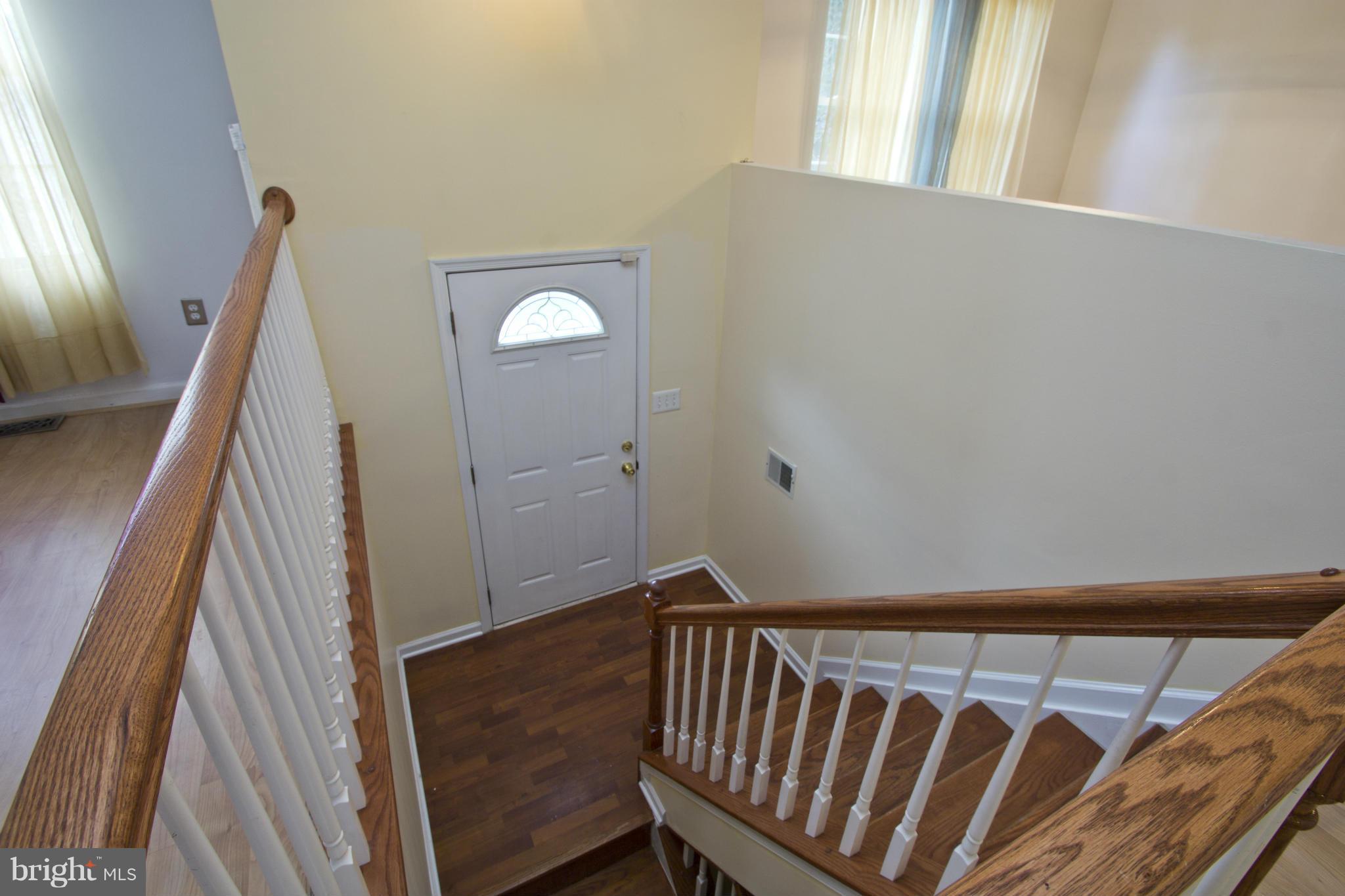 219 Cresswell Road Baltimore, MD 21225 - Photo 3 of 22 Foyer