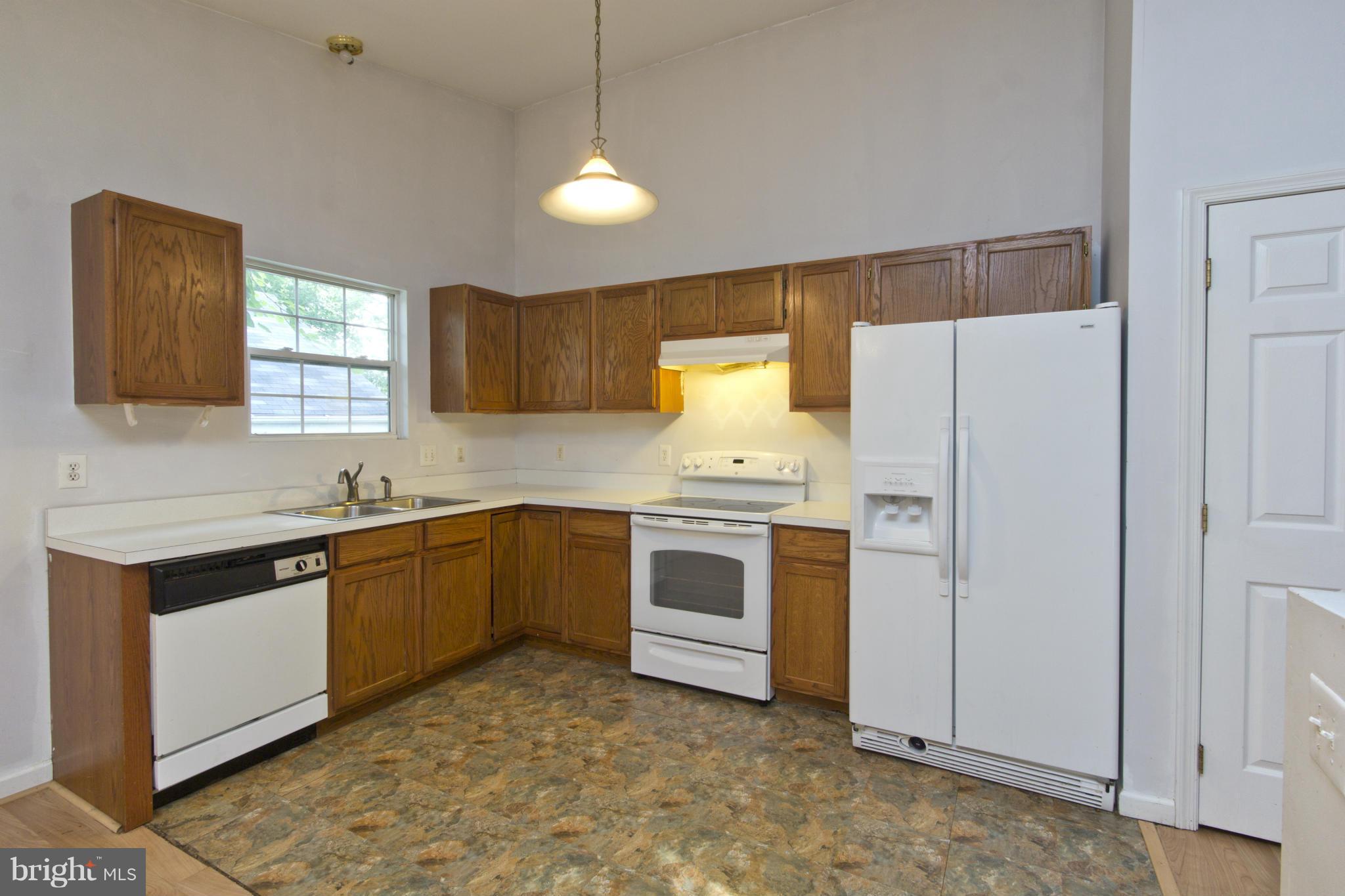 219 Cresswell Road Baltimore, MD 21225 - Photo 6 of 22 Kitchen