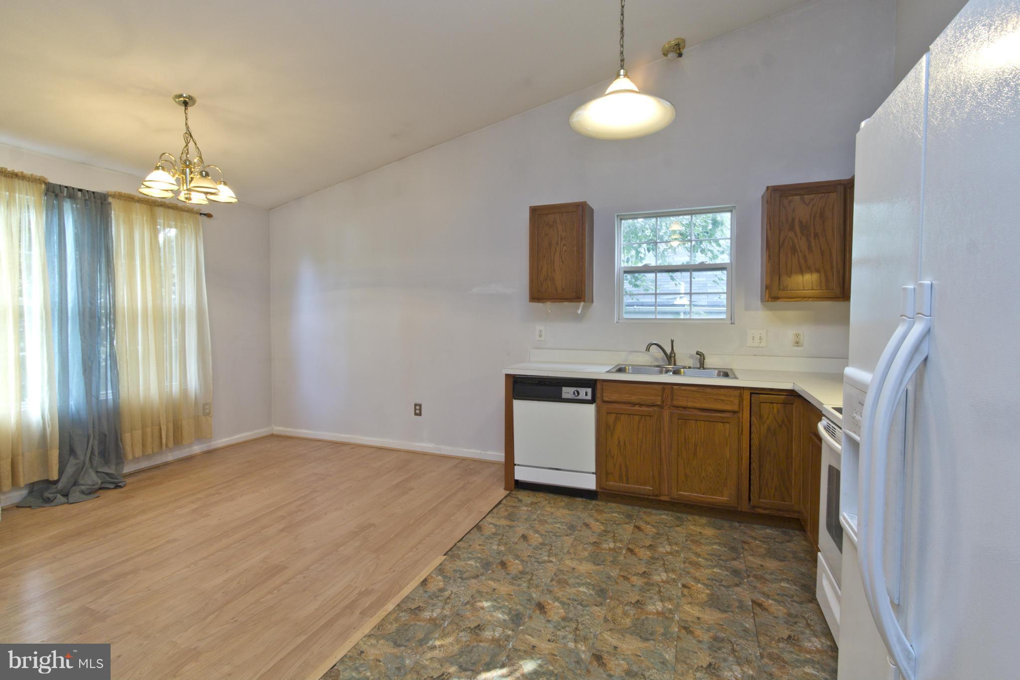 219 Cresswell Road Baltimore, MD 21225 - Photo 7 of 22 View Kitchen/Dining Room