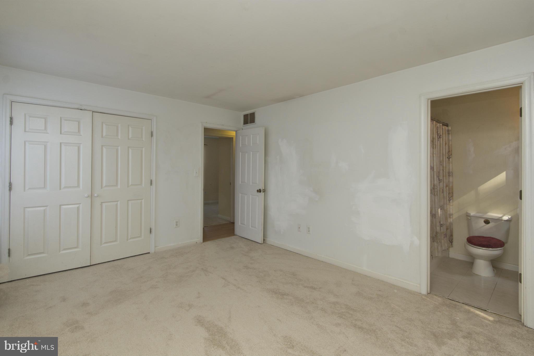 219 Cresswell Road Baltimore, MD 21225 - Photo 9 of 22 Bedroom (Master)