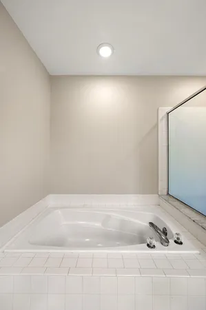 $3,100 | 28849 Hearthstone Drive, Novi, MI 48377