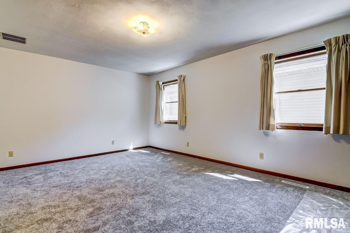 2836 Crown Point Springfield, IL 62704 - Photo 18 of 34 Gallery Image 18