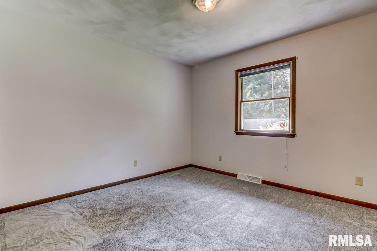 2836 Crown Point Springfield, IL 62704 - Photo 23 of 34 Gallery Image 23
