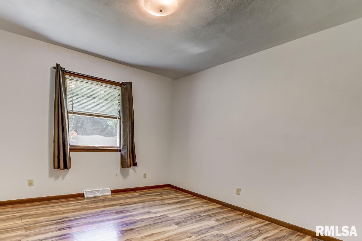 2836 Crown Point Springfield, IL 62704 - Photo 25 of 34 Gallery Image 25