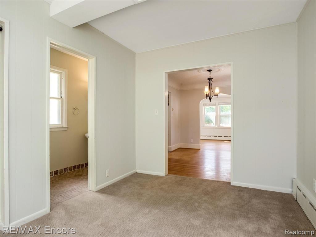 1628 Columbia Road Berkley, MI 48072 - Photo 8 of 15