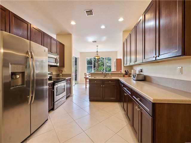262 Southwest Walking Path Stuart, FL 34997 - Photo 10 of 25 Gallery Image 10