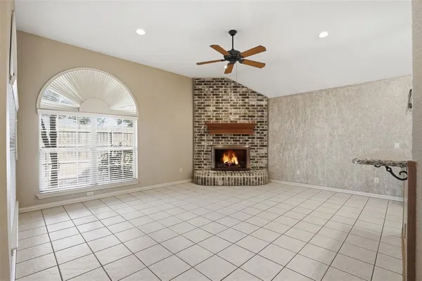 $450,000 | 231 Bluff View Court, Aledo, TX 76008