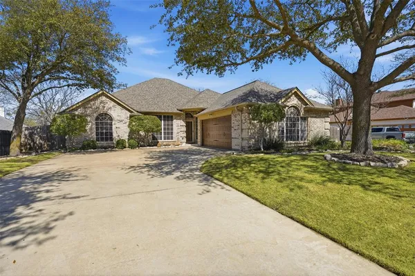$450,000 | 231 Bluff View Court, Aledo, TX 76008