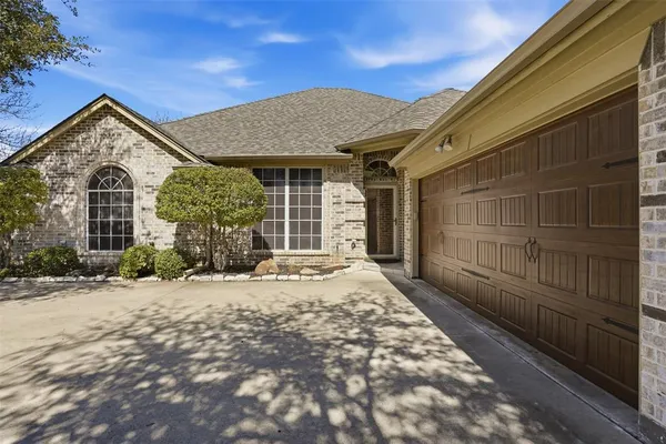 $450,000 | 231 Bluff View Court, Aledo, TX 76008