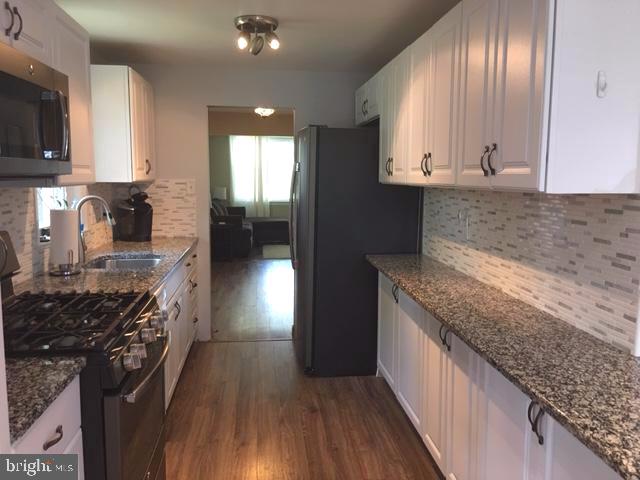 37 Barren Road Newtown Square, PA 19073 - Photo 4 of 13