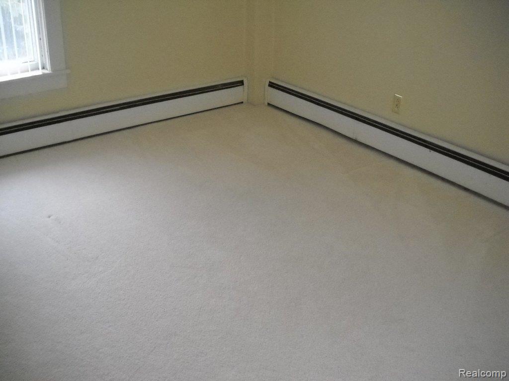 35820 West 13 Mile Road Farmington, MI 48331 - Photo 21 of 22 DSCN5221