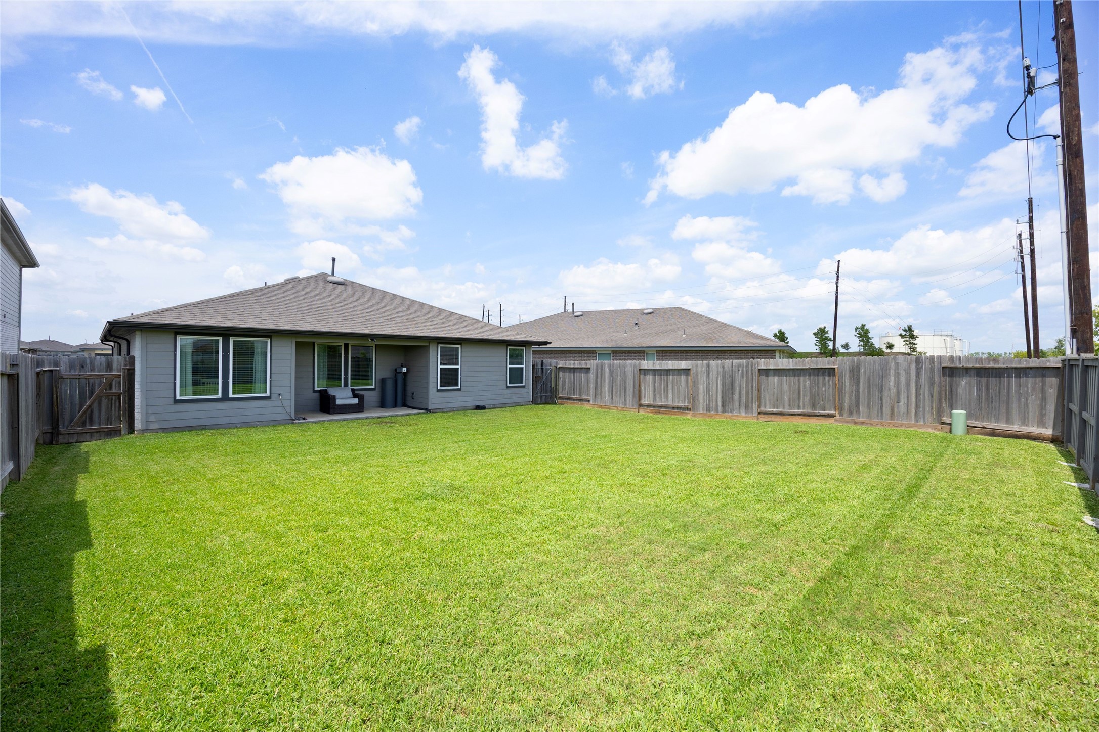 1134 Della Lane Rosharon, TX 77583 - Photo 27 of 31 Backyard