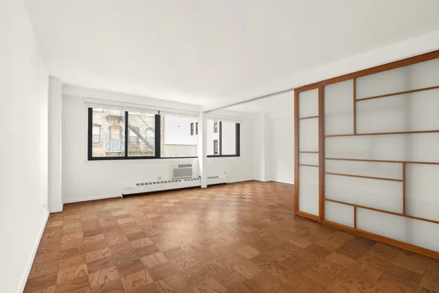 $710,000 | 16 West 16th Street, Unit 7RN | Flatiron