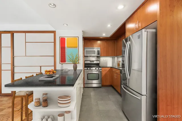 $710,000 | 16 West 16th Street, Unit 7RN | Flatiron