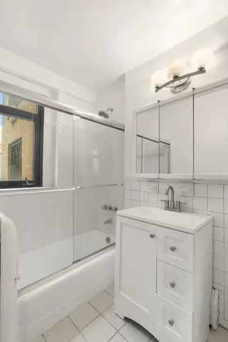 $710,000 | 16 West 16th Street, Unit 7RN | Flatiron