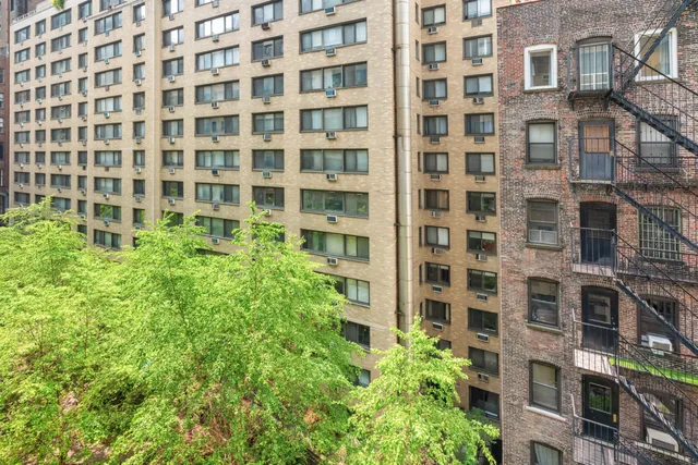 $710,000 | 16 West 16th Street, Unit 7RN | Flatiron