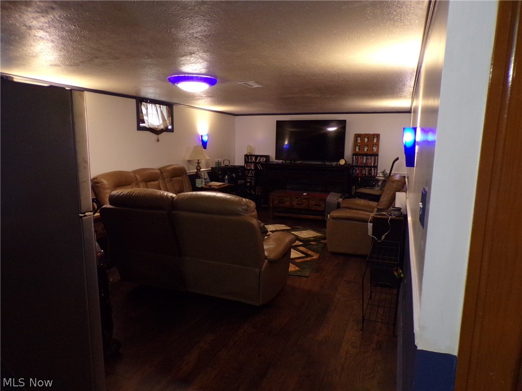 1136 Monarch Road Cleveland, OH 44121 - Photo 21 of 23 Gallery Image 21