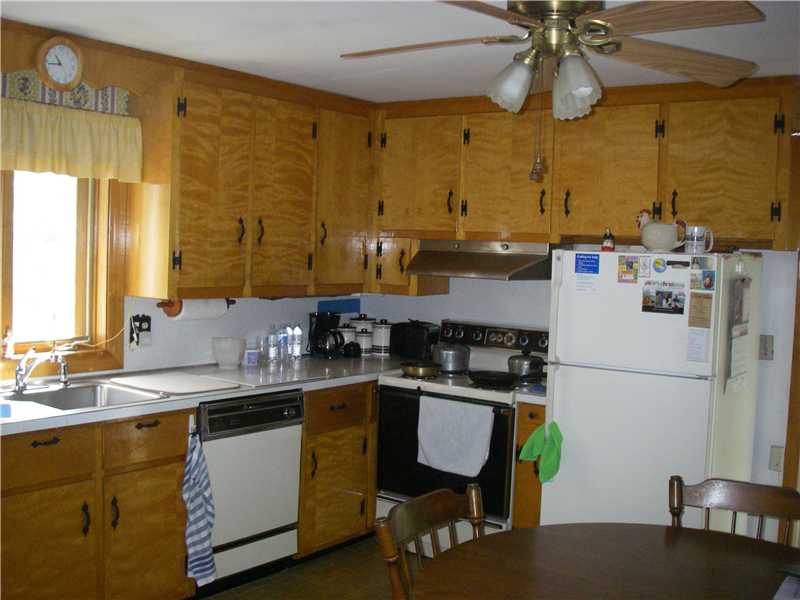 1107 Stafford Road Tiverton, RI 02878 - Photo 8 of 15 Kitchen.
